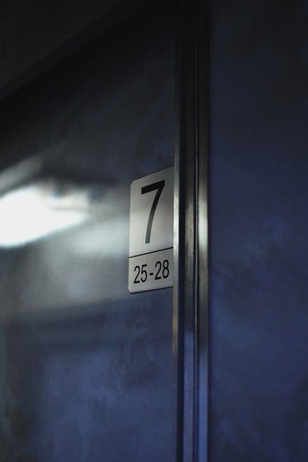 Professional nutritionist providing advice in a clinic